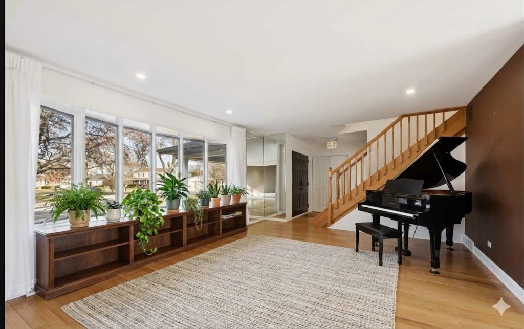 2019 E Avon Lane