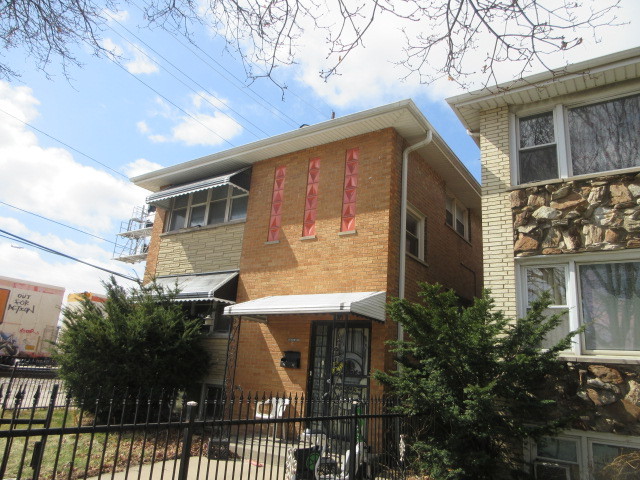 7448 S Maplewood Avenue