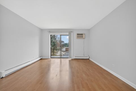 Tiny photo for 6670 S BRAINARD Avenue #209, Countryside, IL 60525 (MLS # 12586338)