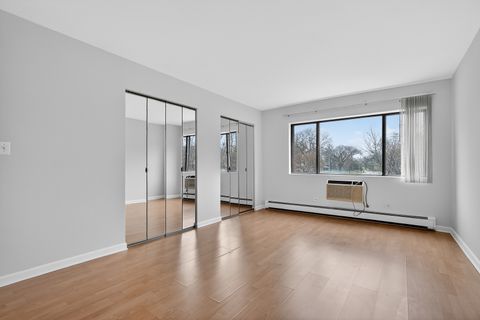 Tiny photo for 6670 S BRAINARD Avenue #209, Countryside, IL 60525 (MLS # 12586338)