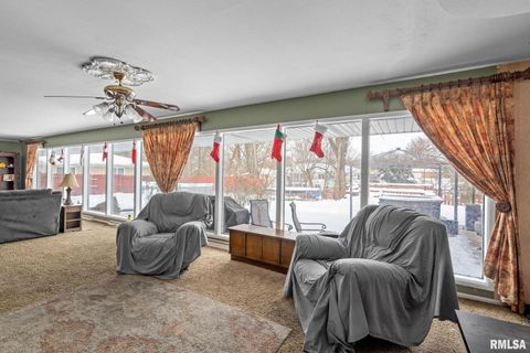 Tiny photo for 3309 33RD Avenue Court, Rock Island, IL 61201 (MLS # QC4270050)