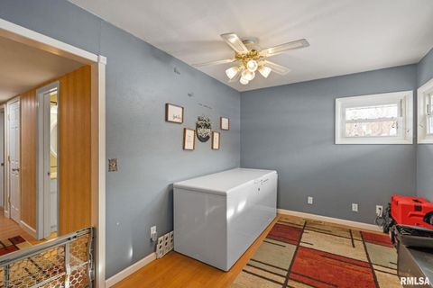 Tiny photo for 3309 33RD Avenue Court, Rock Island, IL 61201 (MLS # QC4270050)