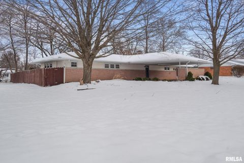 Tiny photo for 3309 33RD Avenue Court, Rock Island, IL 61201 (MLS # QC4270050)
