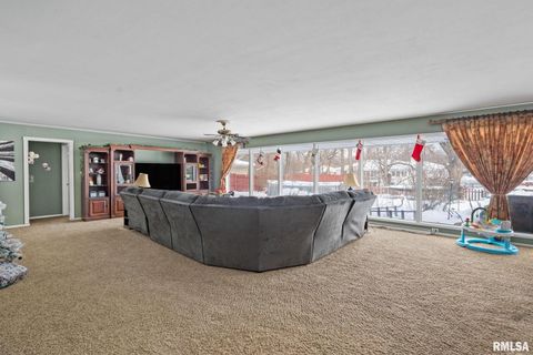 Tiny photo for 3309 33RD Avenue Court, Rock Island, IL 61201 (MLS # QC4270050)