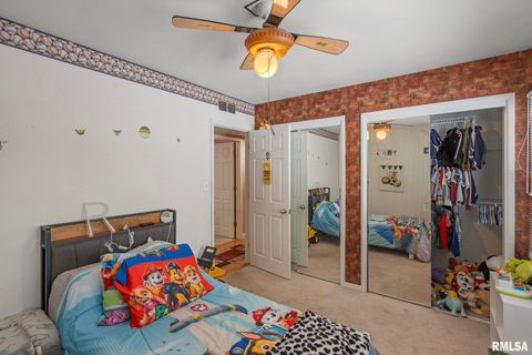 Tiny photo for 3309 33RD Avenue Court, Rock Island, IL 61201 (MLS # QC4270050)