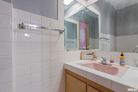 Tiny photo for 3309 33RD Avenue Court, Rock Island, IL 61201 (MLS # QC4270050)