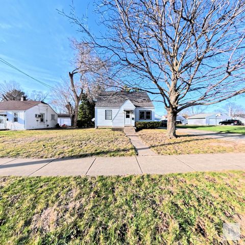 Photo of 206 E 4th Street, Streator, IL 61364 (MLS # 12600911)
