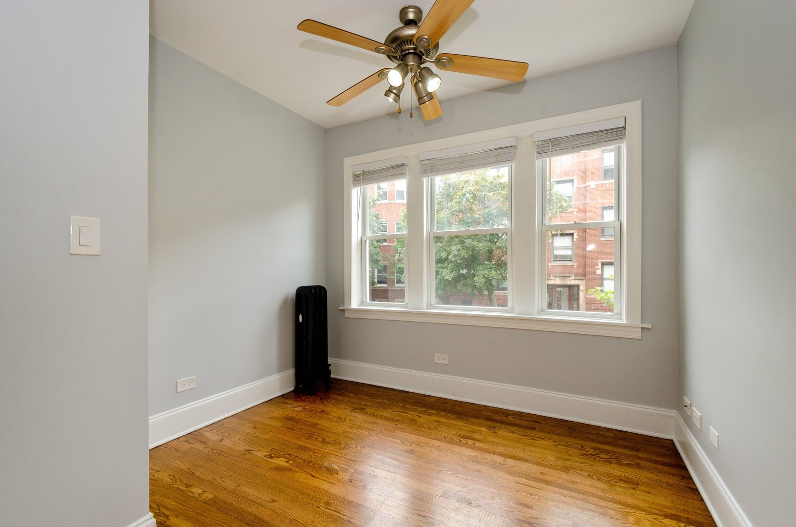 1611 W Juneway Terrace 1E