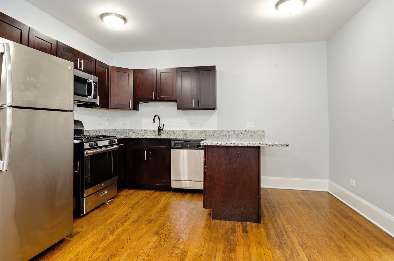 1611 W Juneway Terrace 1E