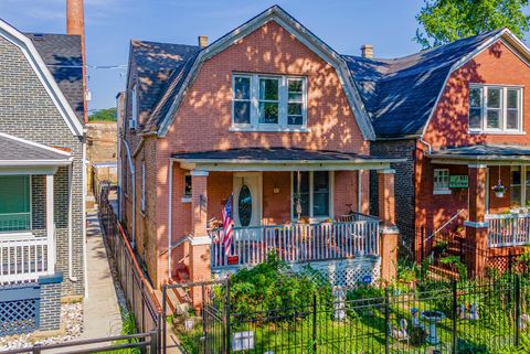 833 N Keystone Avenue Chicago IL 60651