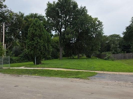 240 N PARK ST, WESTMONT, IL 60559 - Image a2d536dbce34f8161c76a15a7d8b0b91/576589167