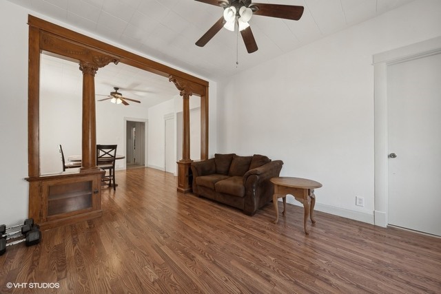 2653 W Cermak Road