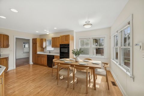 Tiny photo for 529 S Euclid Avenue, Oak Park, IL 60304 (MLS # 12573825)