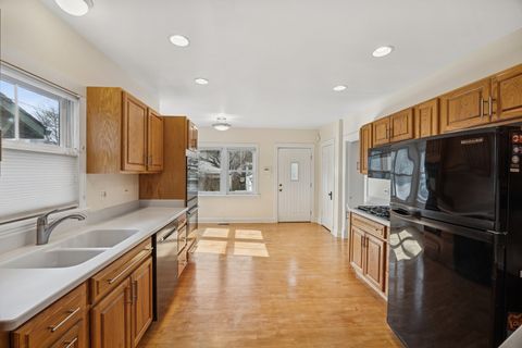 Tiny photo for 529 S Euclid Avenue, Oak Park, IL 60304 (MLS # 12573825)