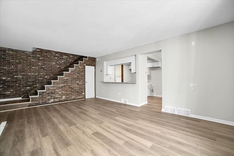 Tiny photo for 9835 S Harlem Avenue #T, Chicago Ridge, IL 60415 (MLS # 12585784)