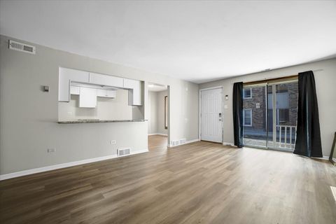 Tiny photo for 9835 S Harlem Avenue #T, Chicago Ridge, IL 60415 (MLS # 12585784)