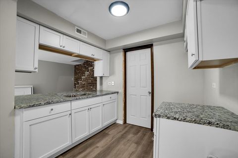 Tiny photo for 9835 S Harlem Avenue #T, Chicago Ridge, IL 60415 (MLS # 12585784)