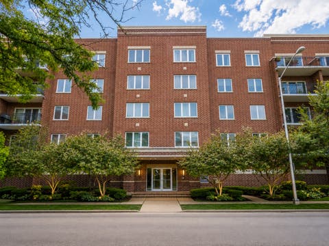 Photo of 1675 Mill Street #506, Des Plaines, IL 60016 (MLS # 12725929)
