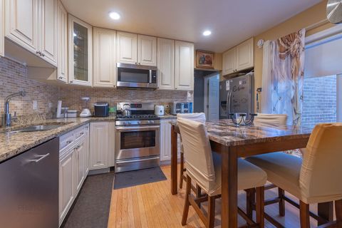 Tiny photo for Westchester, IL 60154 (MLS # 12525318)