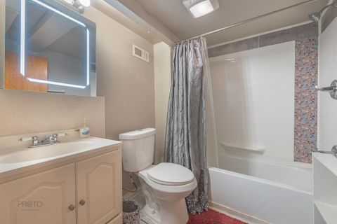 Tiny photo for Westchester, IL 60154 (MLS # 12525318)