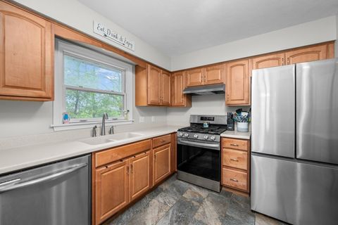 Tiny photo for 2234 Oakwood Court, East Moline, IL 61244 (MLS # 12641407)