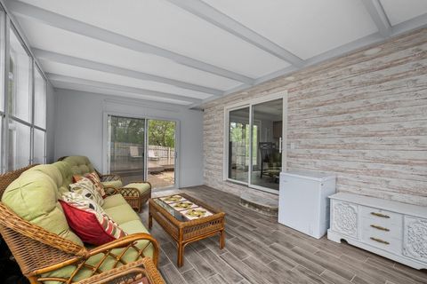 Tiny photo for 2234 Oakwood Court, East Moline, IL 61244 (MLS # 12641407)