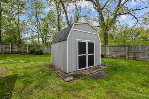 Tiny photo for 2234 Oakwood Court, East Moline, IL 61244 (MLS # 12641407)