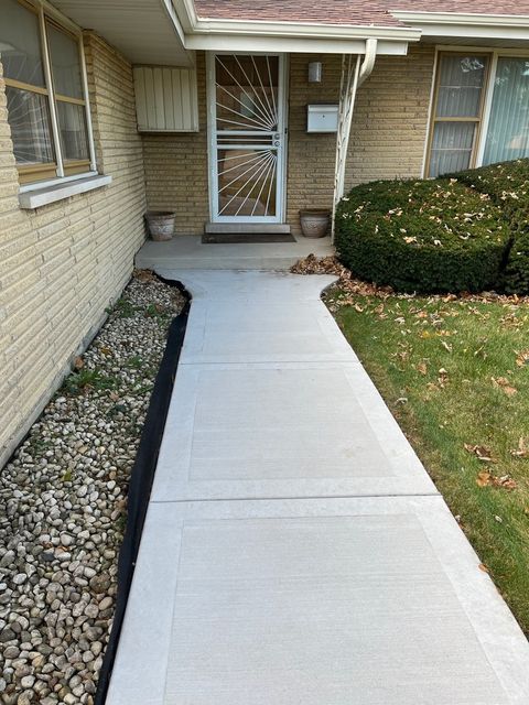 Tiny photo for 14920 Wentworth Avenue, Dolton, IL 60419 (MLS # 12522236)