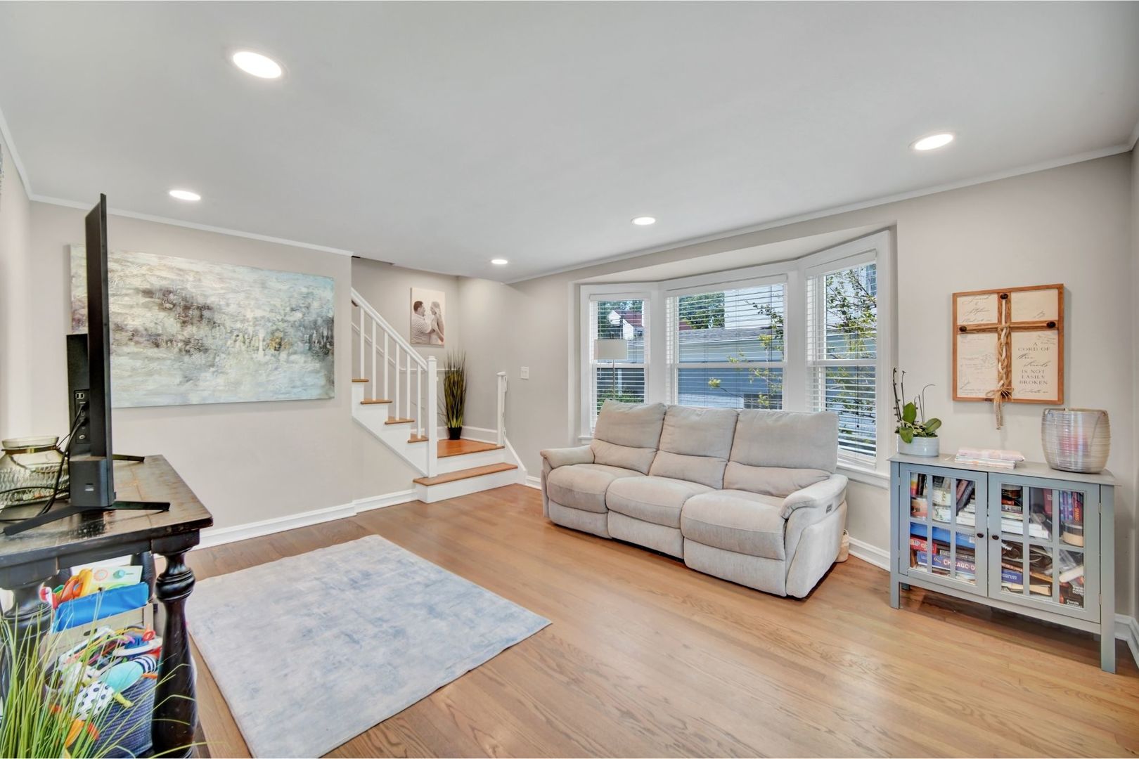 6 Iroquois Drive