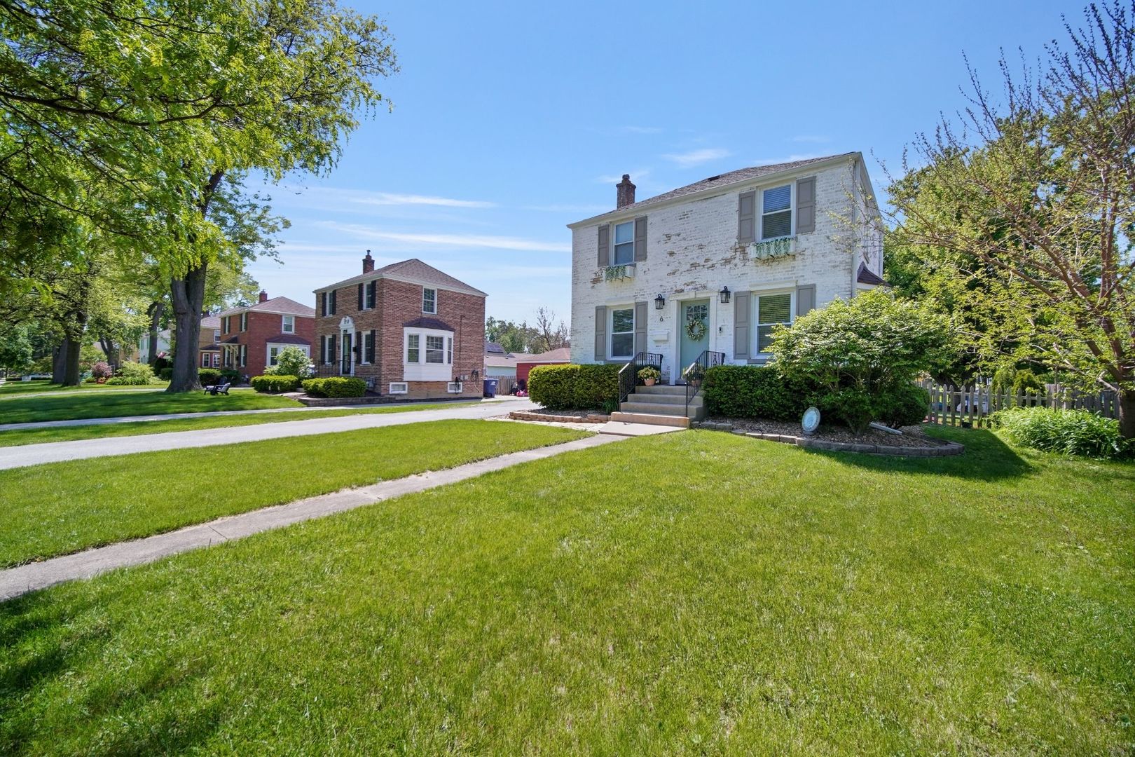 6 Iroquois Drive