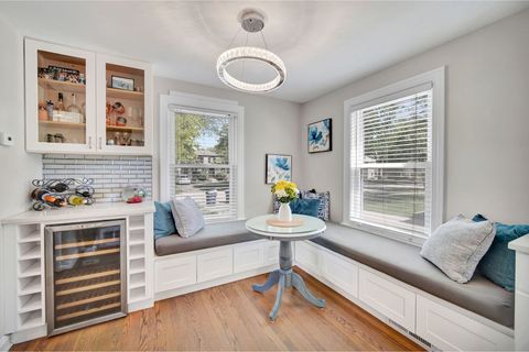 Tiny photo for 6 Iroquois Drive, Clarendon Hills, IL 60514 (MLS # 12650055)