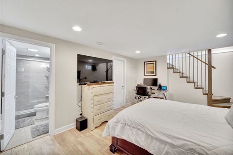 Tiny photo for 6 Iroquois Drive, Clarendon Hills, IL 60514 (MLS # 12650055)