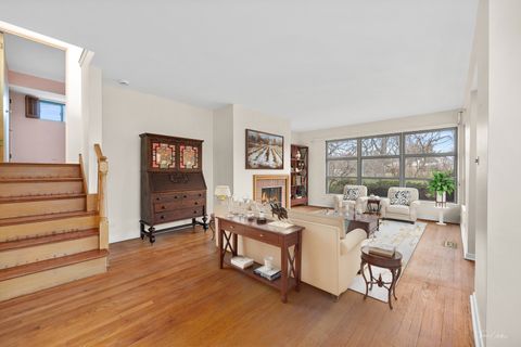 A home in Mount Prospect