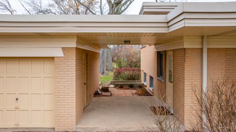 A home in Mount Prospect