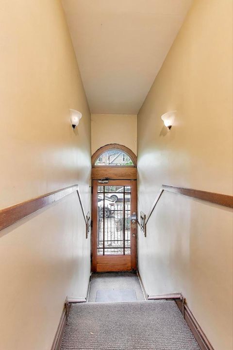 Tiny photo for 1737 W Barry Avenue #A, Chicago, IL 60657 (MLS # 12499221)