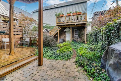 Tiny photo for 1737 W Barry Avenue #A, Chicago, IL 60657 (MLS # 12499221)