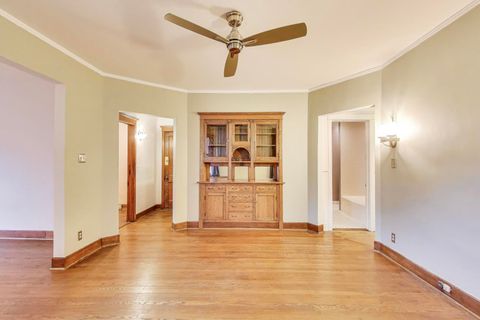 Tiny photo for 1737 W Barry Avenue #A, Chicago, IL 60657 (MLS # 12499221)