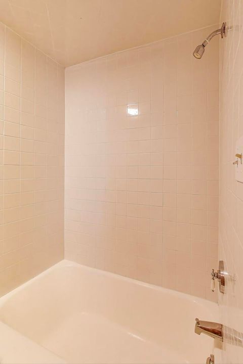 Tiny photo for 1737 W Barry Avenue #A, Chicago, IL 60657 (MLS # 12499221)