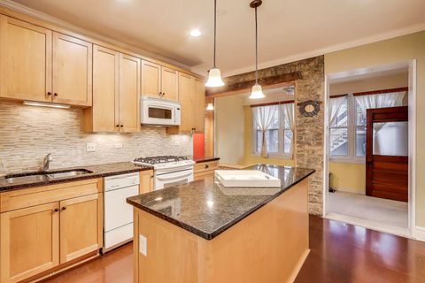 Tiny photo for 1737 W Barry Avenue #A, Chicago, IL 60657 (MLS # 12499221)