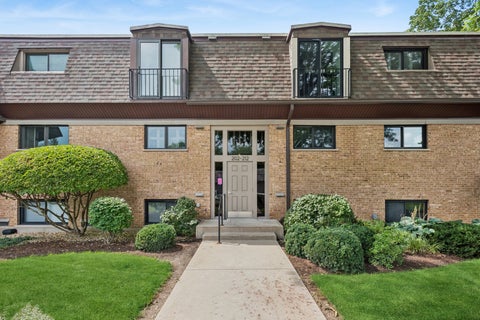Photo of 202 Kenston Court #202, Geneva, IL 60134 (MLS # 12679826)