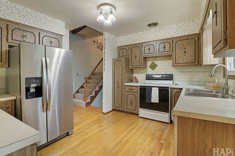 Tiny photo for 225 S Seymour Avenue, Mundelein, IL 60060 (MLS # 12729576)