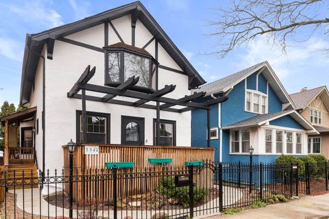 Photo of Chicago, IL 60625 (MLS # 12602926)