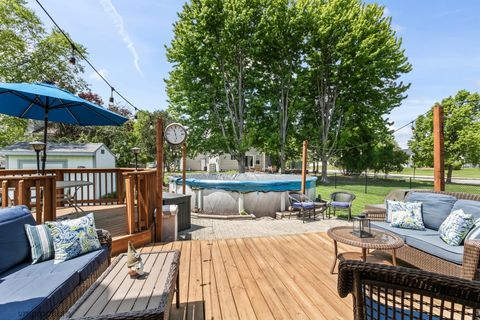 Tiny photo for 698 Fenwick Lane, South Elgin, IL 60177 (MLS # 12640406)