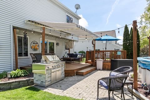 Tiny photo for 698 Fenwick Lane, South Elgin, IL 60177 (MLS # 12640406)