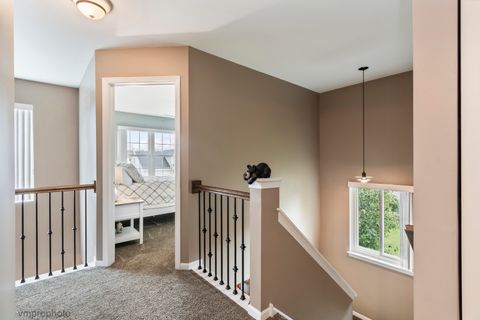 Tiny photo for 698 Fenwick Lane, South Elgin, IL 60177 (MLS # 12640406)