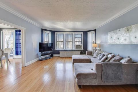 Tiny photo for 6859 S Paxton Avenue #3, Chicago, IL 60649 (MLS # 12492318)