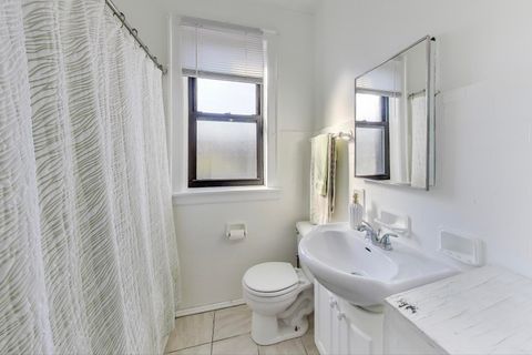Tiny photo for 6859 S Paxton Avenue #3, Chicago, IL 60649 (MLS # 12492318)