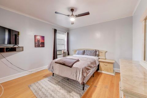 Tiny photo for 6859 S Paxton Avenue #3, Chicago, IL 60649 (MLS # 12492318)