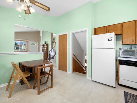 Tiny photo for 25 N Craig Place, Lombard, IL 60148 (MLS # 12592201)