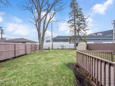 Tiny photo for 25 N Craig Place, Lombard, IL 60148 (MLS # 12592201)